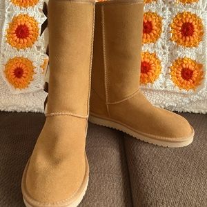 Kookaburra women boots Chestnut color